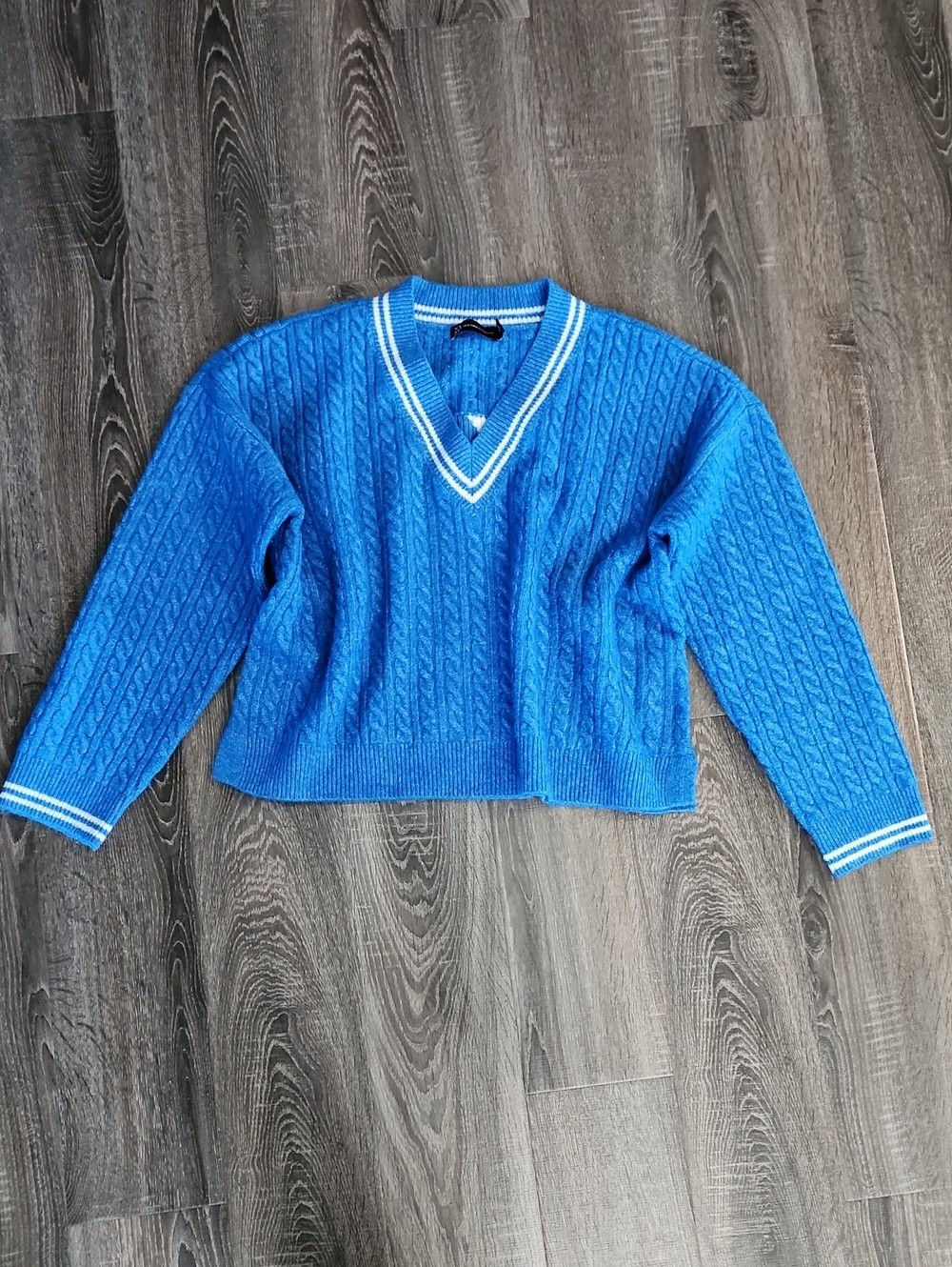 🌵 NY&Co "Ciao" V-neck Sweater 🌵